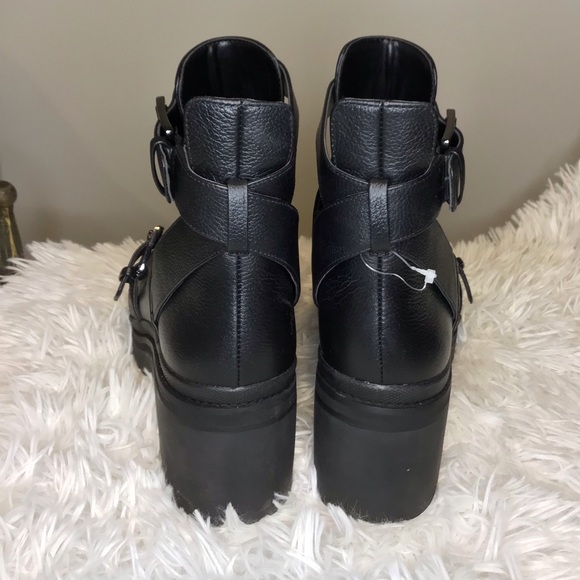 Michael Kors Corey Cut-Out Buckle Ankle Boot In Grained Leather Size 7 - Picture 14 of 16